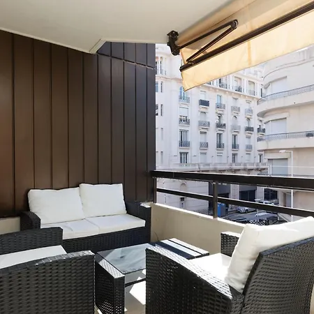 Upstays Croisette Terrace 57m *