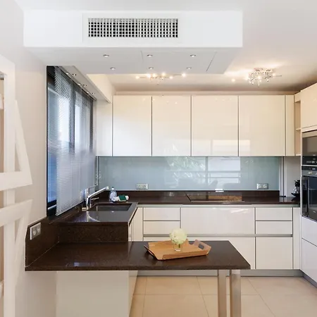 Immogroom Luxury 1 Bedappartment Ac Terrace *