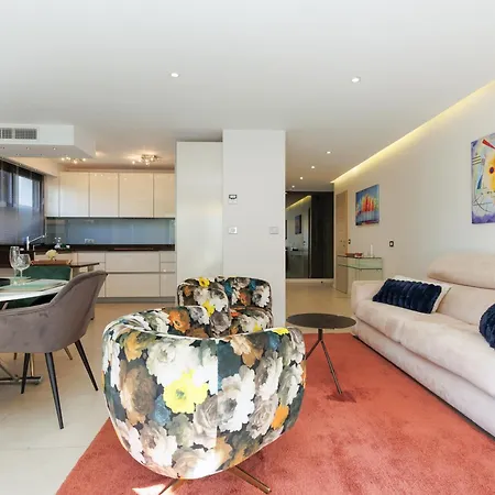 Immogroom Luxury 1 Bedappartment Ac Terrace 아파트