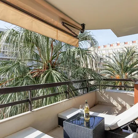Upstays Croisette Terrace 57m